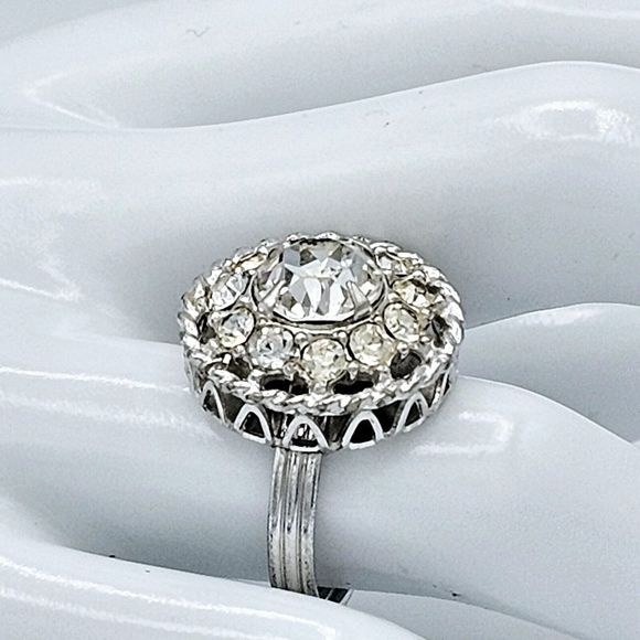 SAC Crystal Gem Ring Vintage Adjustable Gallery Elegant Estate Jewelry Size 7 - Picture 3 of 10